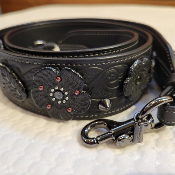 Coach Tea Rose Strap, Black - Picture 8 of 14